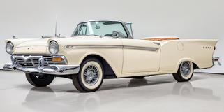 1957 Ford Skyliner