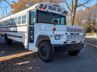 1988 Ford B700