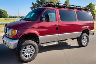 2004 Ford E-350 Club Wagon